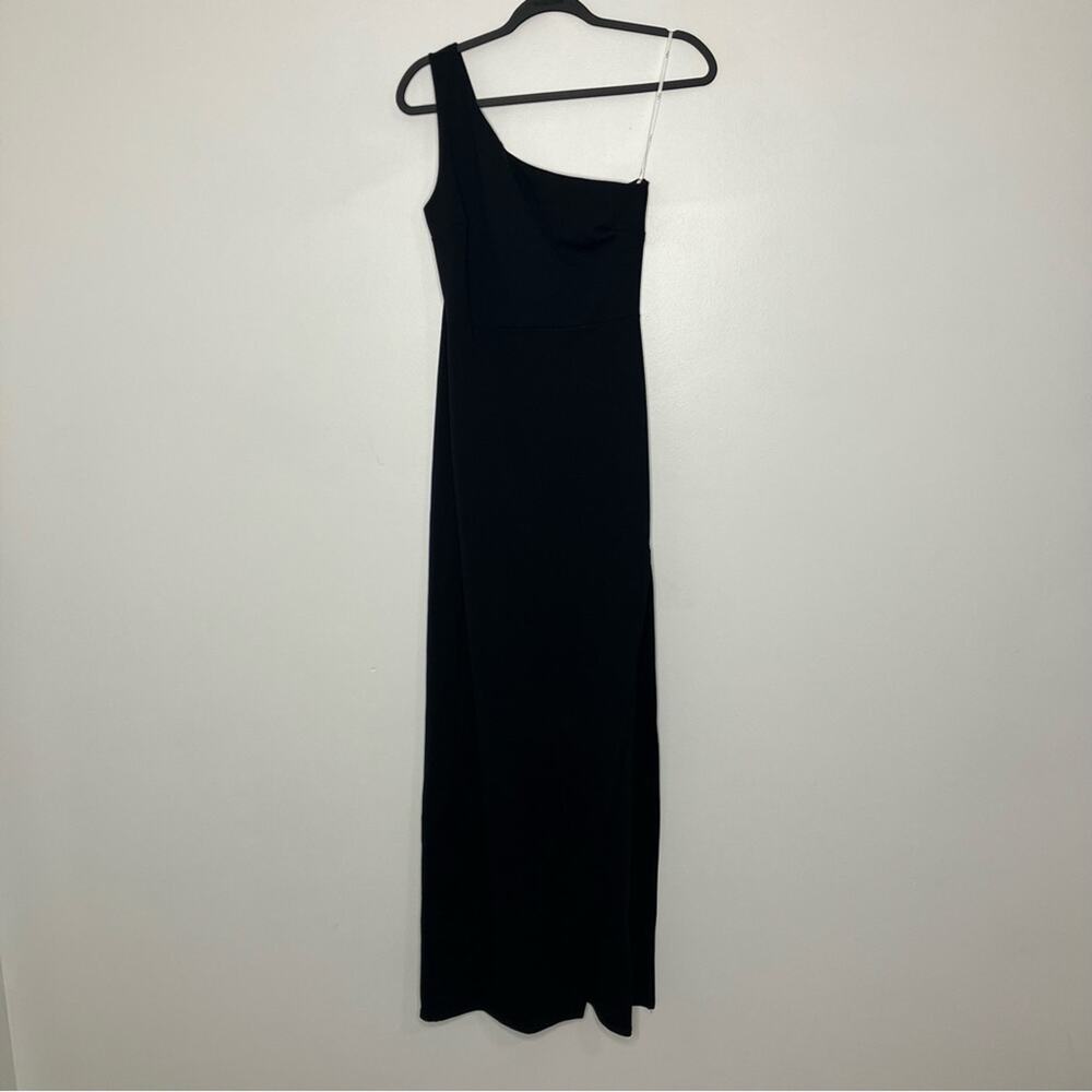NWT LULUS Black One Shoulder Maxi Dress Medium
